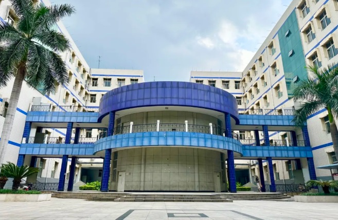 尚学楼.png